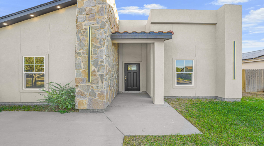 1405 Wilfrano Dr, LAREDO, Texas 78045, 3 Bedrooms Bedrooms, 5 Rooms Rooms,2 BathroomsBathrooms,Residential,For Sale,1405 Wilfrano Dr,20254949