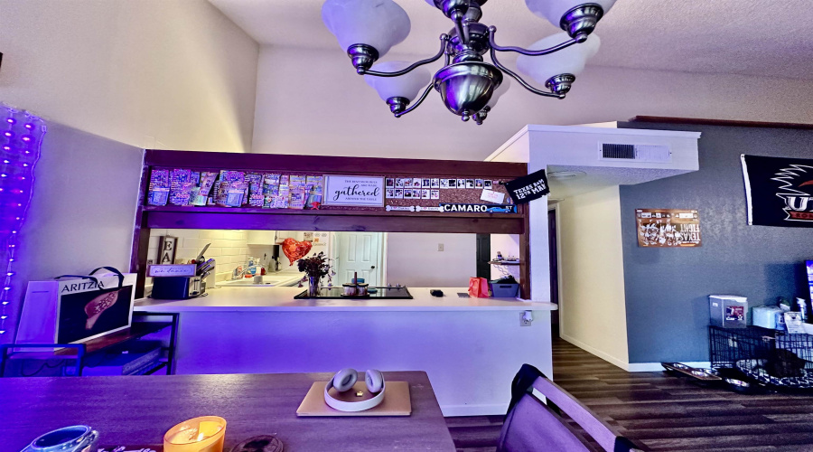 8633 Datapoint Dr, San Antonio, Texas 78229, 2 Bedrooms Bedrooms, 5 Rooms Rooms,2 BathroomsBathrooms,Residential,For Sale,8633 Datapoint Dr,20254951