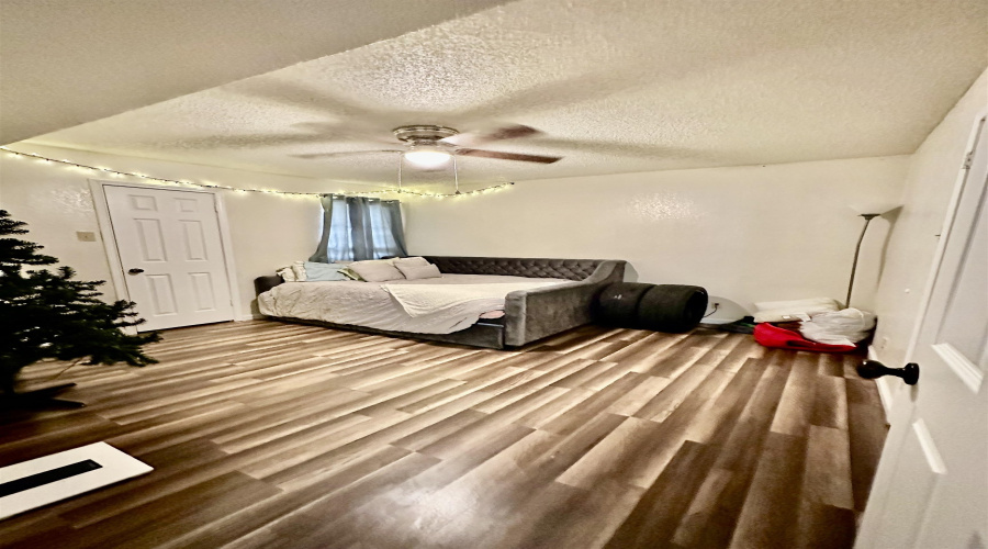 8633 Datapoint Dr, San Antonio, Texas 78229, 2 Bedrooms Bedrooms, 5 Rooms Rooms,2 BathroomsBathrooms,Residential,For Sale,8633 Datapoint Dr,20254951