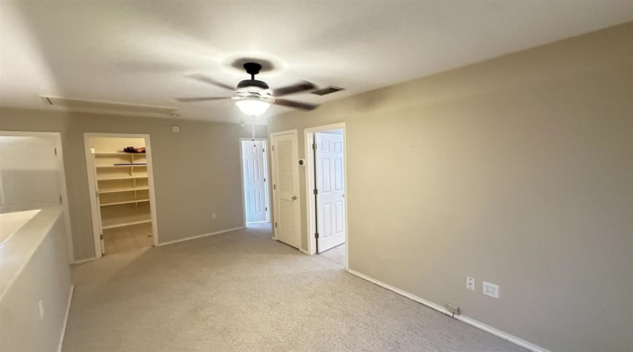 3118 Sundance Lp, Laredo, Texas 78045, 4 Bedrooms Bedrooms, 7 Rooms Rooms,2 BathroomsBathrooms,Residential,For Sale,3118 Sundance Lp,20254954