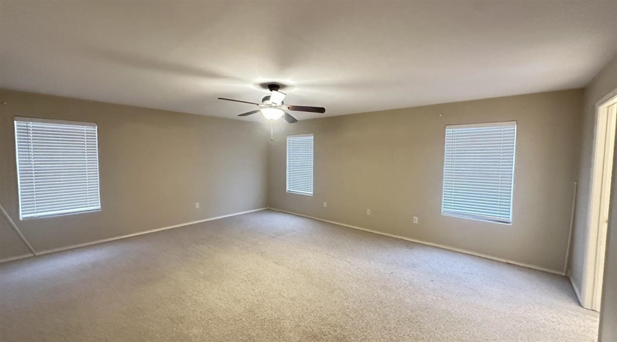 3118 Sundance Lp, Laredo, Texas 78045, 4 Bedrooms Bedrooms, 7 Rooms Rooms,2 BathroomsBathrooms,Residential,For Sale,3118 Sundance Lp,20254954