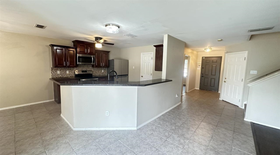 3118 Sundance Lp, Laredo, Texas 78045, 4 Bedrooms Bedrooms, 7 Rooms Rooms,2 BathroomsBathrooms,Residential,For Sale,3118 Sundance Lp,20254954