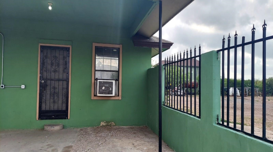 207 Arco Iris, Laredo, Texas 78043, 1 Bedroom Bedrooms, 3 Rooms Rooms,1 BathroomBathrooms,Residential,For Rent,207 Arco Iris,20254955