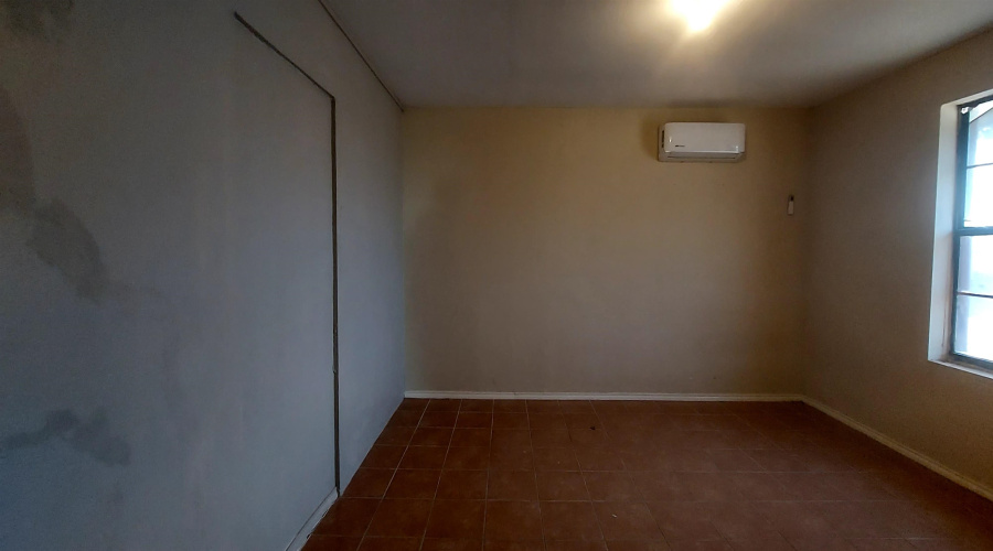 207 Arco Iris, Laredo, Texas 78043, 1 Bedroom Bedrooms, 3 Rooms Rooms,1 BathroomBathrooms,Residential,For Rent,207 Arco Iris,20254955