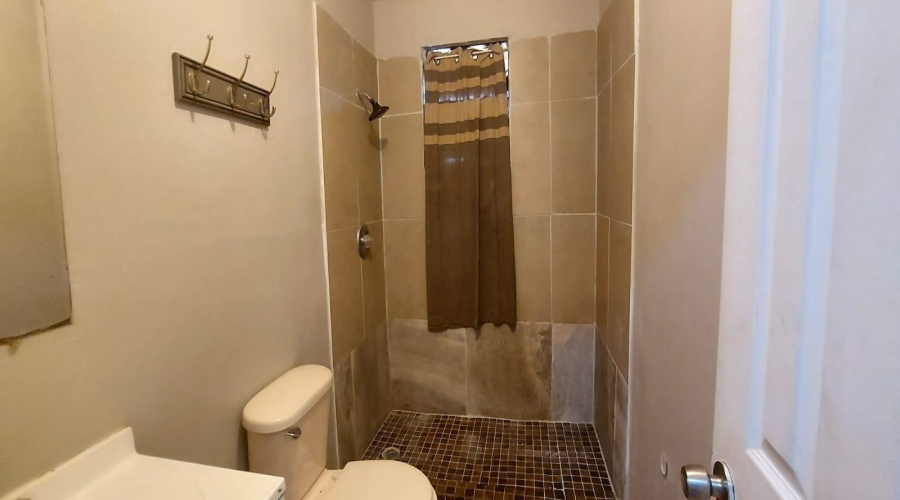 207 Arco Iris, Laredo, Texas 78043, 1 Bedroom Bedrooms, 3 Rooms Rooms,1 BathroomBathrooms,Residential,For Rent,207 Arco Iris,20254956