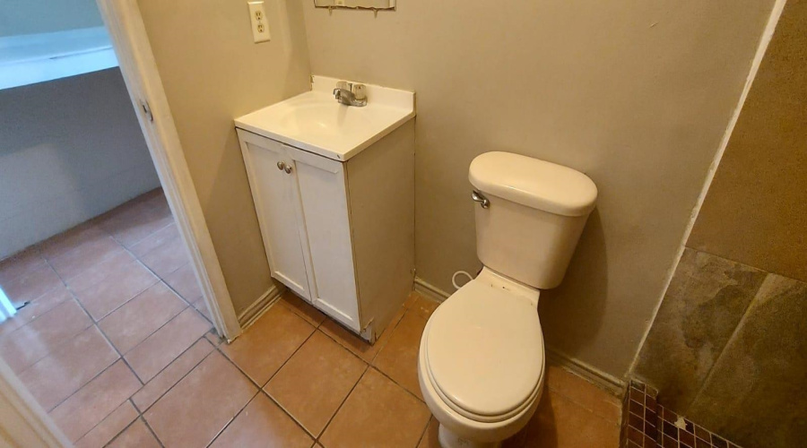 207 Arco Iris, Laredo, Texas 78043, 1 Bedroom Bedrooms, 3 Rooms Rooms,1 BathroomBathrooms,Residential,For Rent,207 Arco Iris,20254956