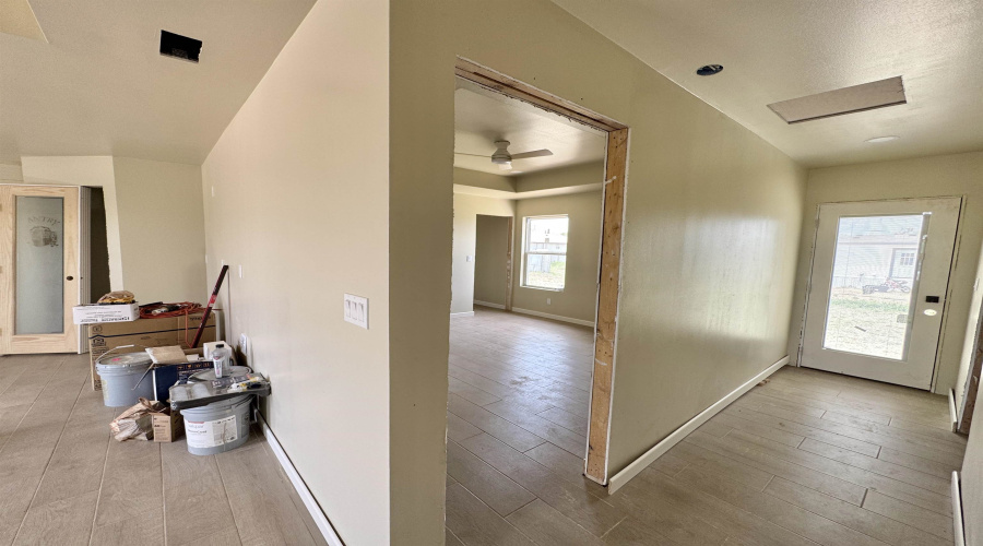 5213 Pena Ln, ZAPATA, Texas 78076, 3 Bedrooms Bedrooms, 4 Rooms Rooms,2 BathroomsBathrooms,Residential,For Sale,5213 Pena Ln,20251740