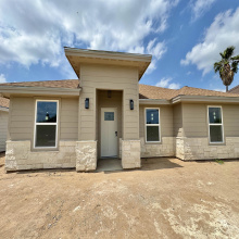5213 Pena Ln, ZAPATA, Texas 78076, 3 Bedrooms Bedrooms, 4 Rooms Rooms,2 BathroomsBathrooms,Residential,For Sale,5213 Pena Ln,20251740