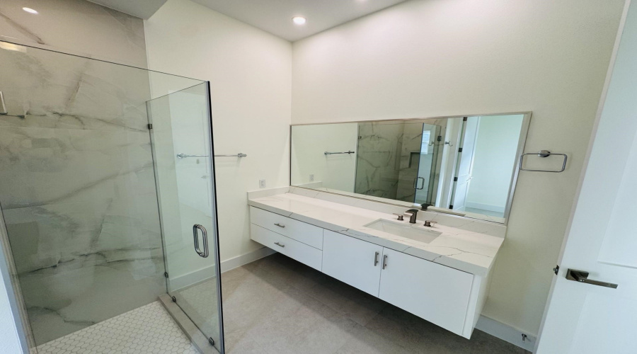 1505 Ocio Dr., Laredo, Texas 78045, 4 Bedrooms Bedrooms, 7 Rooms Rooms,4 BathroomsBathrooms,Residential,For Sale,1505 Ocio Dr.,20254958