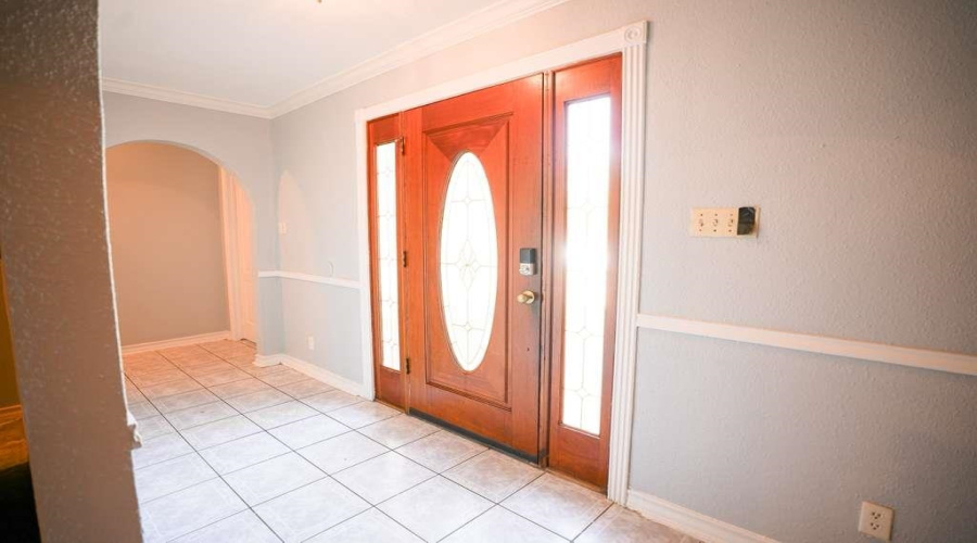 1301 Lois Ln, Laredo, Texas 78045, 3 Bedrooms Bedrooms, 7 Rooms Rooms,2 BathroomsBathrooms,Residential,For Sale,1301 Lois Ln,20254960