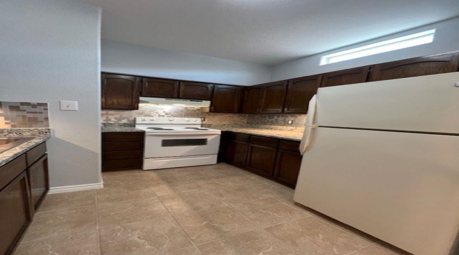 5410 Marcella Ave, Laredo, Texas 78041, 2 Bedrooms Bedrooms, 4 Rooms Rooms,2 BathroomsBathrooms,Residential,For Rent,5410 Marcella Ave,20254961