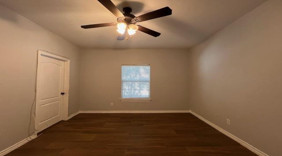 5410 Marcella Ave, Laredo, Texas 78041, 2 Bedrooms Bedrooms, 4 Rooms Rooms,2 BathroomsBathrooms,Residential,For Rent,5410 Marcella Ave,20254961