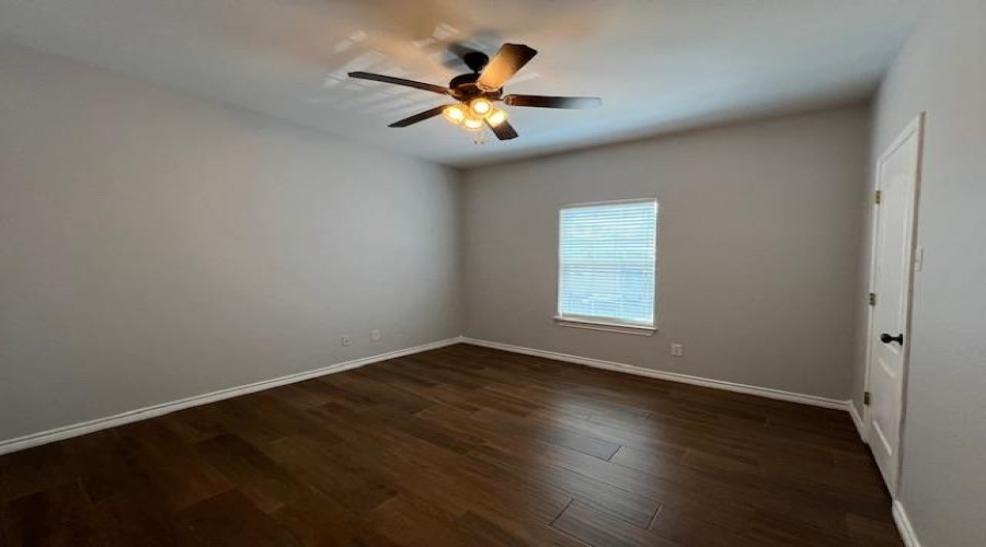 5410 Marcella Ave, Laredo, Texas 78041, 2 Bedrooms Bedrooms, 4 Rooms Rooms,2 BathroomsBathrooms,Residential,For Rent,5410 Marcella Ave,20254961