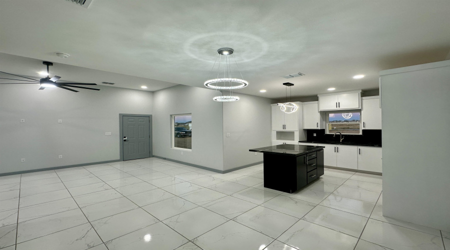 5014 Luna Grande Lp., Laredo, Texas 78046, 3 Bedrooms Bedrooms, 6 Rooms Rooms,2 BathroomsBathrooms,Residential,For Sale,5014 Luna Grande Lp.,20254968