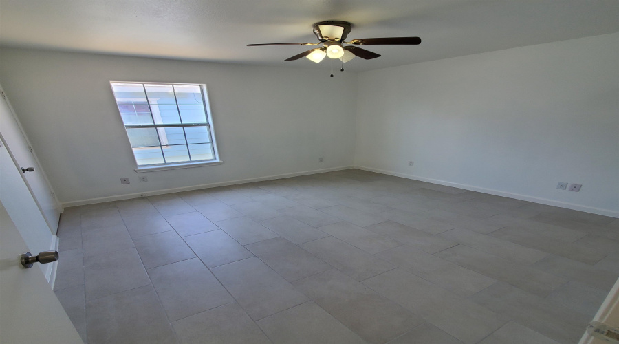 1206 Paseo De Danubio, Rio Bravo, Texas 78046, 3 Bedrooms Bedrooms, 5 Rooms Rooms,1 BathroomBathrooms,Residential,For Sale,1206 Paseo De Danubio,20254969