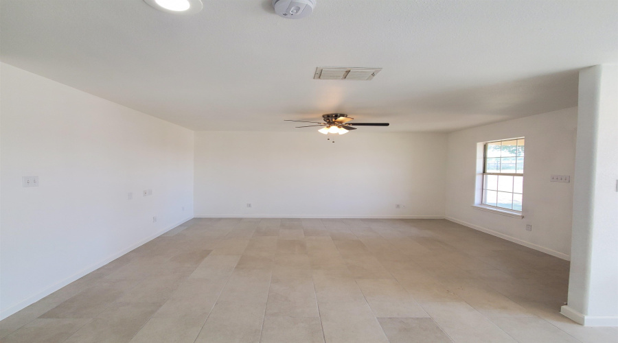 1206 Paseo De Danubio, Rio Bravo, Texas 78046, 3 Bedrooms Bedrooms, 5 Rooms Rooms,1 BathroomBathrooms,Residential,For Sale,1206 Paseo De Danubio,20254969