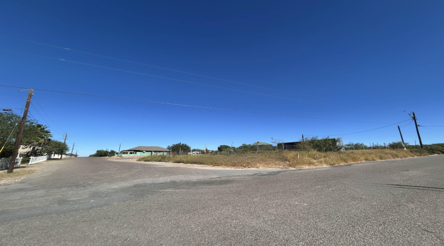 207 Arco Iris, Laredo, Texas 78043, ,Land,For Rent,207 Arco Iris,20254966