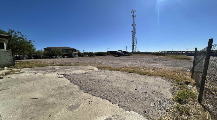 207 Arco Iris, Laredo, Texas 78043, ,Land,For Rent,207 Arco Iris,20254966