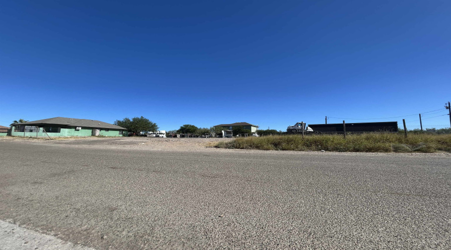 207 Arco Iris, Laredo, Texas 78043, ,Land,For Rent,207 Arco Iris,20254966