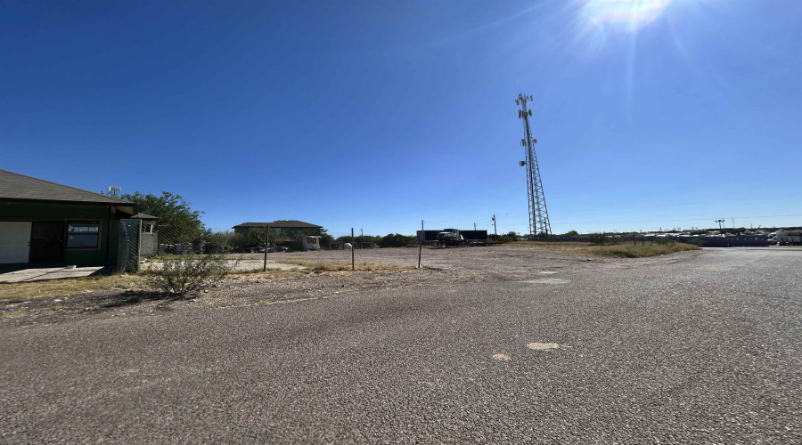 207 Arco Iris, Laredo, Texas 78043, ,Land,For Rent,207 Arco Iris,20254966