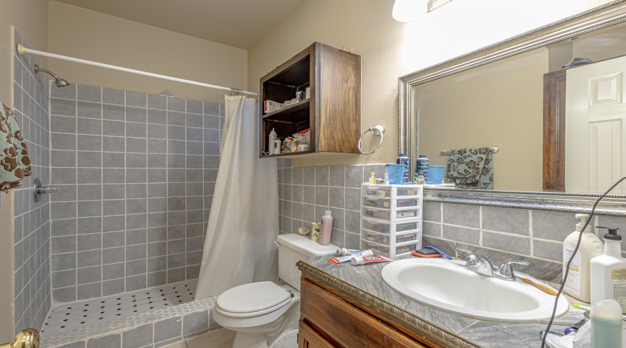 1527 Wilfrano Dr, LAREDO, Texas 78046, 4 Bedrooms Bedrooms, 7 Rooms Rooms,2 BathroomsBathrooms,Residential,For Sale,1527 Wilfrano Dr,20254975