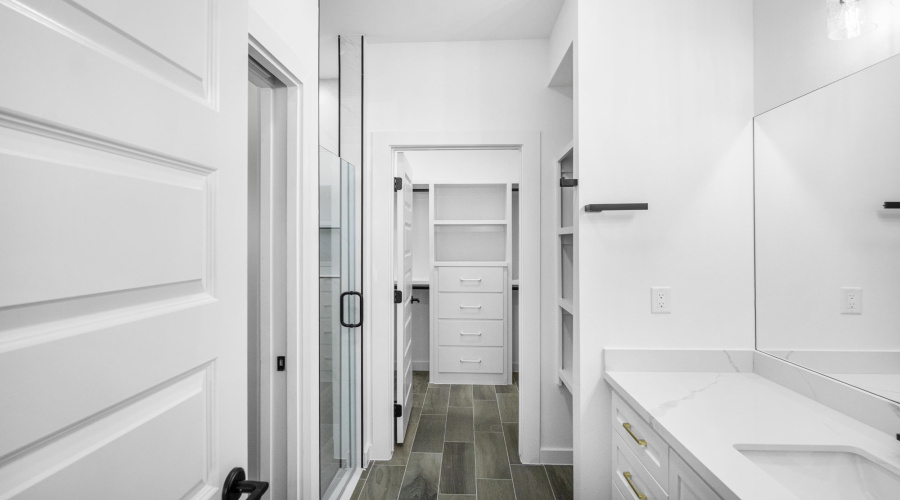 3905 Yoyis St., Laredo, Texas 78046, 4 Bedrooms Bedrooms, 6 Rooms Rooms,2 BathroomsBathrooms,Residential,For Sale,3905 Yoyis St.,20254976