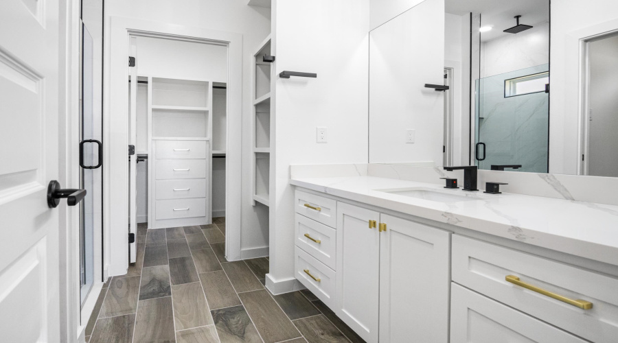 3905 Yoyis St., Laredo, Texas 78046, 4 Bedrooms Bedrooms, 6 Rooms Rooms,2 BathroomsBathrooms,Residential,For Sale,3905 Yoyis St.,20254976