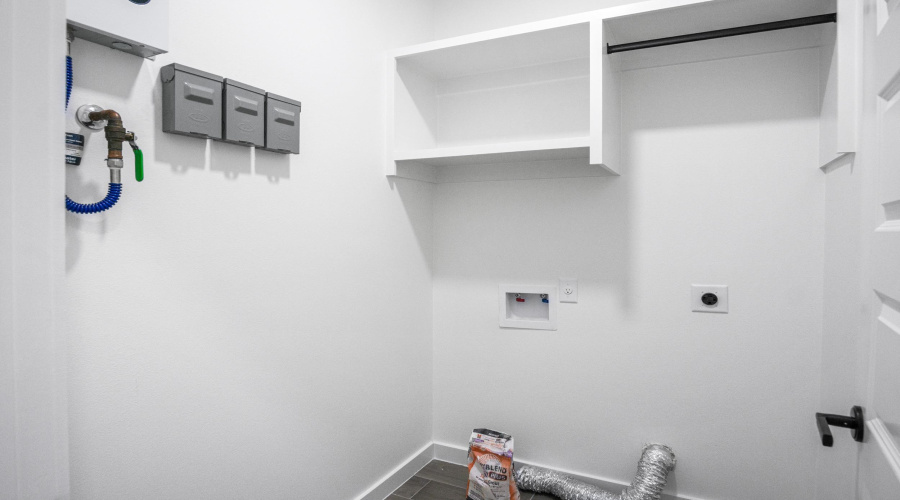 3905 Yoyis St., Laredo, Texas 78046, 4 Bedrooms Bedrooms, 6 Rooms Rooms,2 BathroomsBathrooms,Residential,For Sale,3905 Yoyis St.,20254976