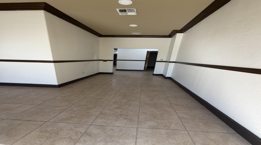 6262 McPherson Rd, Laredo, Texas 78045, 1 Room Rooms,1 BathroomBathrooms,Commercial retail/office,For Rent,6262 McPherson Rd,20254972