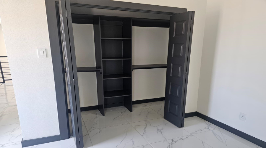 512 Concepcion, Laredo, Texas 78045-8029, 3 Bedrooms Bedrooms, 6 Rooms Rooms,2 BathroomsBathrooms,Residential,For Sale,512 Concepcion,20254980