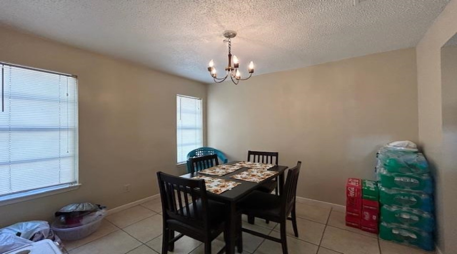 100 E Hillside Rd, Laredo, Texas 78041, 1 Bedroom Bedrooms, 4 Rooms Rooms,1 BathroomBathrooms,Residential,For Sale,100 E Hillside Rd,20254982