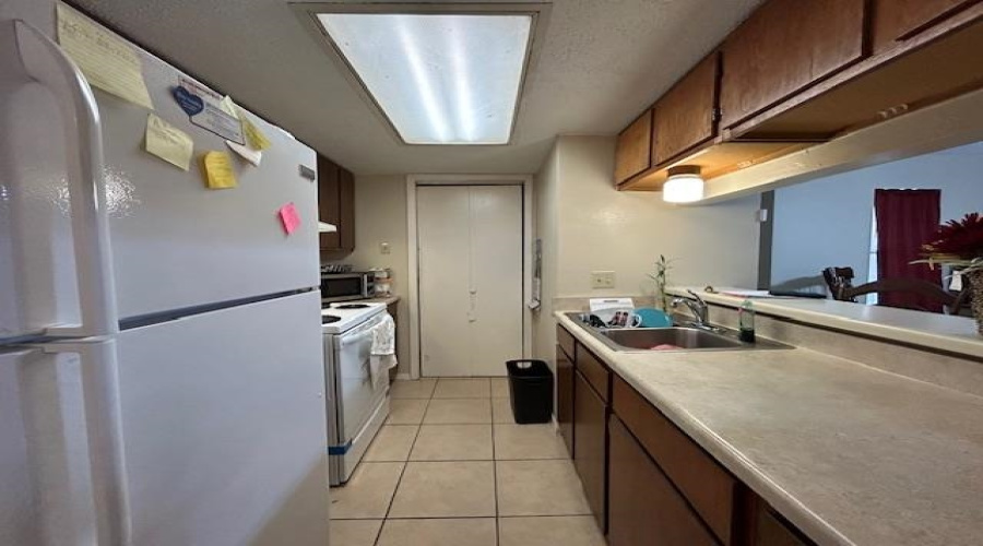 100 E Hillside Rd, Laredo, Texas 78041, 1 Bedroom Bedrooms, 4 Rooms Rooms,1 BathroomBathrooms,Residential,For Sale,100 E Hillside Rd,20254982