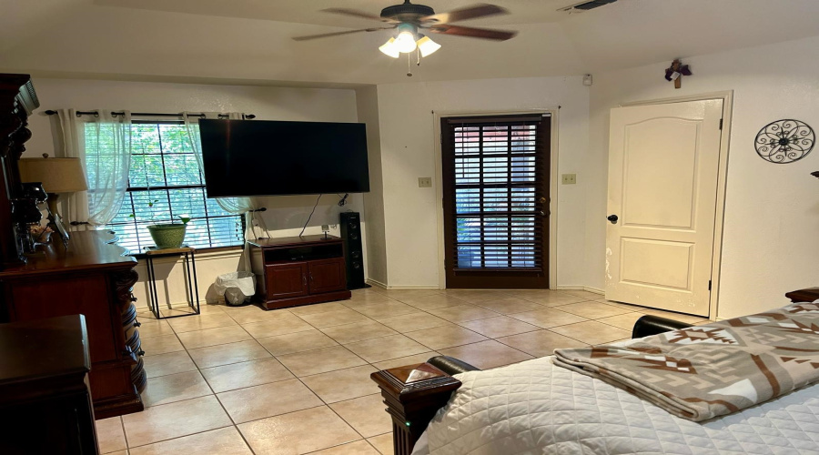 1220 St John Lp, laredo, Texas 78045, 3 Bedrooms Bedrooms, 6 Rooms Rooms,2 BathroomsBathrooms,Residential,For Rent,1220 St John Lp,20254985