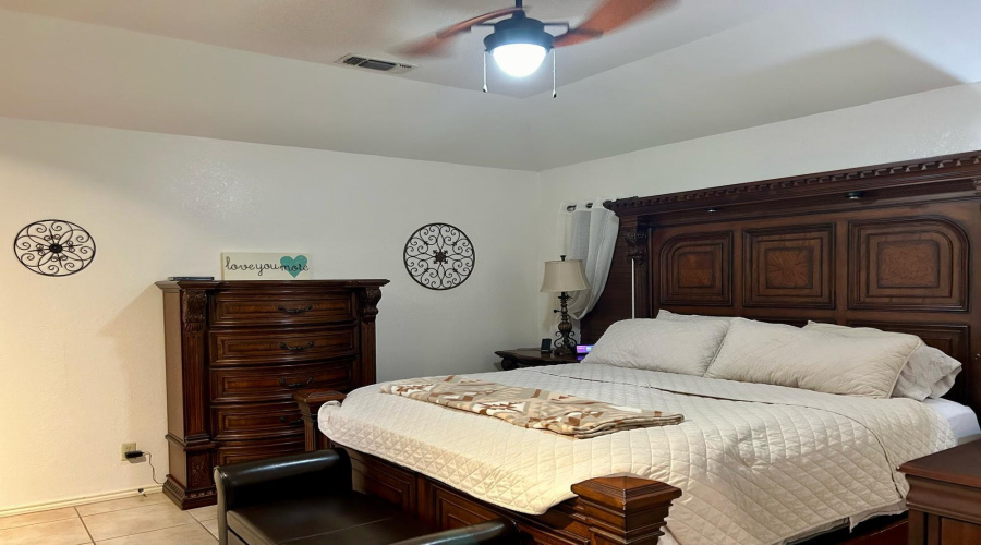 1220 St John Lp, laredo, Texas 78045, 3 Bedrooms Bedrooms, 6 Rooms Rooms,2 BathroomsBathrooms,Residential,For Rent,1220 St John Lp,20254985