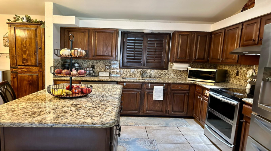 1220 St John Lp, laredo, Texas 78045, 3 Bedrooms Bedrooms, 6 Rooms Rooms,2 BathroomsBathrooms,Residential,For Rent,1220 St John Lp,20254985