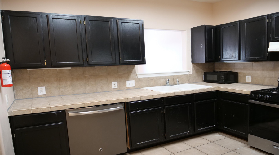 2445 Monarch Dr, Laredo, Texas 78045-6428, 4 Bedrooms Bedrooms, 7 Rooms Rooms,2 BathroomsBathrooms,Residential,For Rent,2445 Monarch Dr,20254988