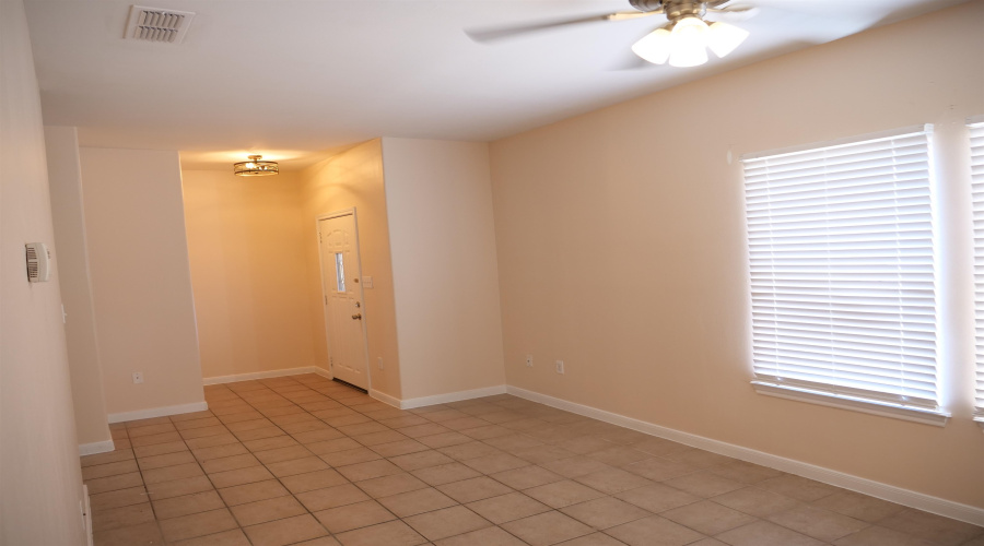 2445 Monarch Dr, Laredo, Texas 78045-6428, 4 Bedrooms Bedrooms, 7 Rooms Rooms,2 BathroomsBathrooms,Residential,For Rent,2445 Monarch Dr,20254988