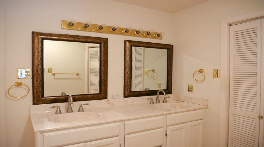 8605 Emily Ave, Laredo, Texas 78045, 3 Bedrooms Bedrooms, 5 Rooms Rooms,2 BathroomsBathrooms,Residential,For Sale,8605 Emily Ave,20254989