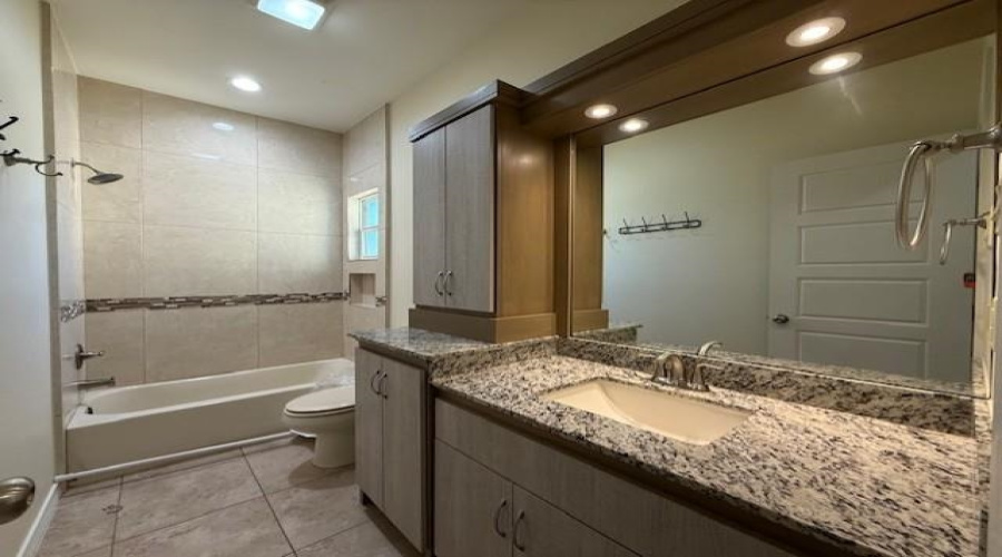 5703 Moses Lp., Laredo, Texas 78046, 3 Bedrooms Bedrooms, 5 Rooms Rooms,2 BathroomsBathrooms,Residential,For Rent,5703 Moses Lp.,20254991