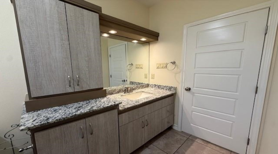 5703 Moses Lp., Laredo, Texas 78046, 3 Bedrooms Bedrooms, 5 Rooms Rooms,2 BathroomsBathrooms,Residential,For Rent,5703 Moses Lp.,20254991