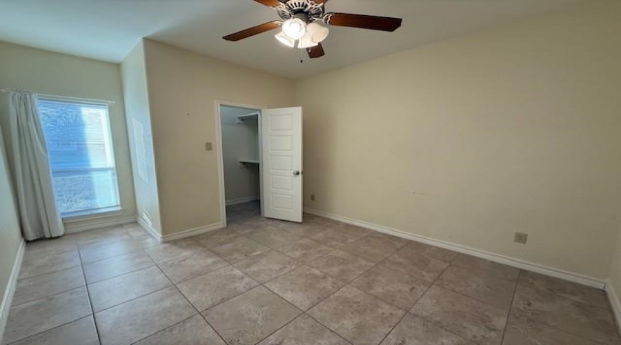 5703 Moses Lp., Laredo, Texas 78046, 3 Bedrooms Bedrooms, 5 Rooms Rooms,2 BathroomsBathrooms,Residential,For Rent,5703 Moses Lp.,20254991