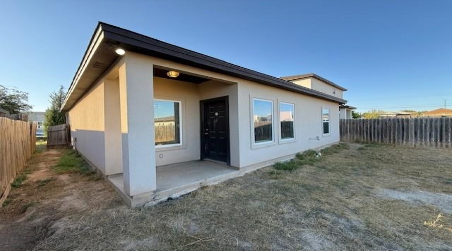 5703 Moses Lp., Laredo, Texas 78046, 3 Bedrooms Bedrooms, 5 Rooms Rooms,2 BathroomsBathrooms,Residential,For Rent,5703 Moses Lp.,20254991