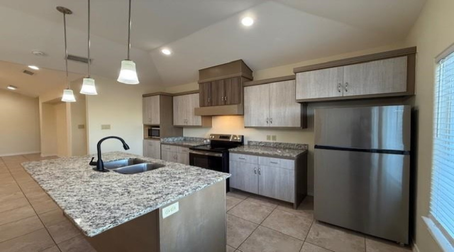 5703 Moses Lp., Laredo, Texas 78046, 3 Bedrooms Bedrooms, 5 Rooms Rooms,2 BathroomsBathrooms,Residential,For Rent,5703 Moses Lp.,20254991