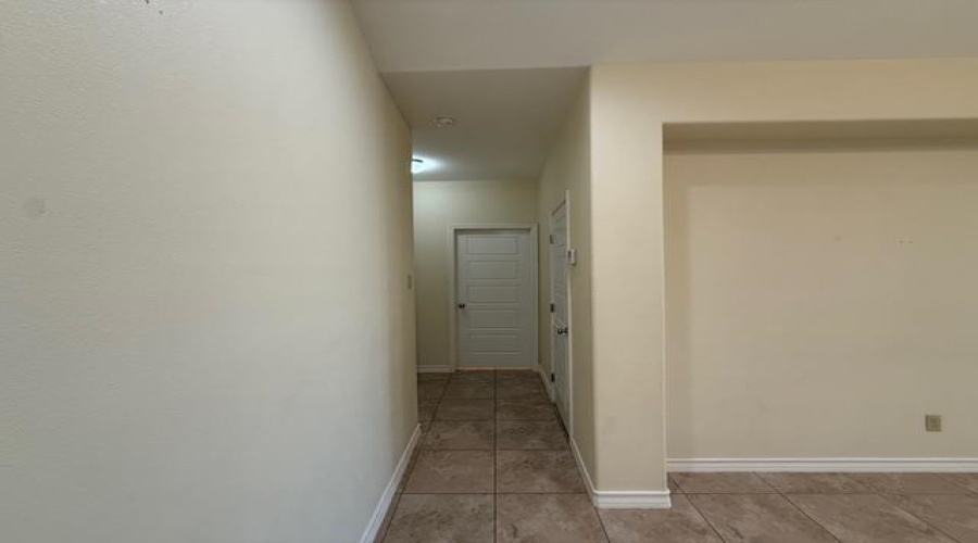 5703 Moses Lp., Laredo, Texas 78046, 3 Bedrooms Bedrooms, 5 Rooms Rooms,2 BathroomsBathrooms,Residential,For Rent,5703 Moses Lp.,20254991