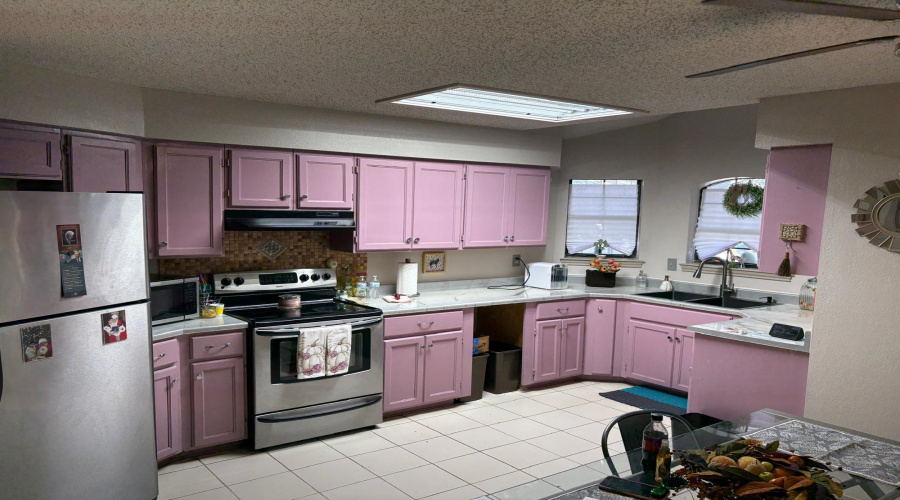 505 Sunridge Lp, LAREDO, Texas 78041, 2 Bedrooms Bedrooms, 6 Rooms Rooms,2 BathroomsBathrooms,Residential,For Sale,505 Sunridge Lp,20254992