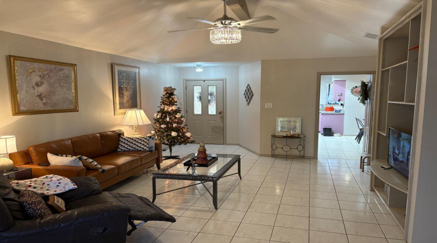 505 Sunridge Lp, LAREDO, Texas 78041, 2 Bedrooms Bedrooms, 6 Rooms Rooms,2 BathroomsBathrooms,Residential,For Sale,505 Sunridge Lp,20254992