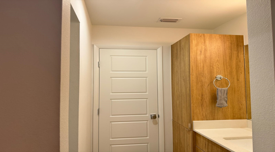 216 Deer Path Loop, Laredo, Texas 78045, 3 Bedrooms Bedrooms, 6 Rooms Rooms,2 BathroomsBathrooms,Residential,For Sale,216 Deer Path Loop,20254993