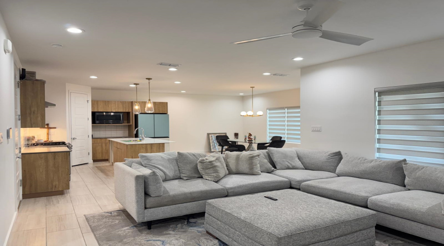 216 Deer Path Loop, Laredo, Texas 78045, 3 Bedrooms Bedrooms, 6 Rooms Rooms,2 BathroomsBathrooms,Residential,For Sale,216 Deer Path Loop,20254993