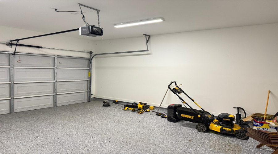 216 Deer Path Loop, Laredo, Texas 78045, 3 Bedrooms Bedrooms, 6 Rooms Rooms,2 BathroomsBathrooms,Residential,For Sale,216 Deer Path Loop,20254993