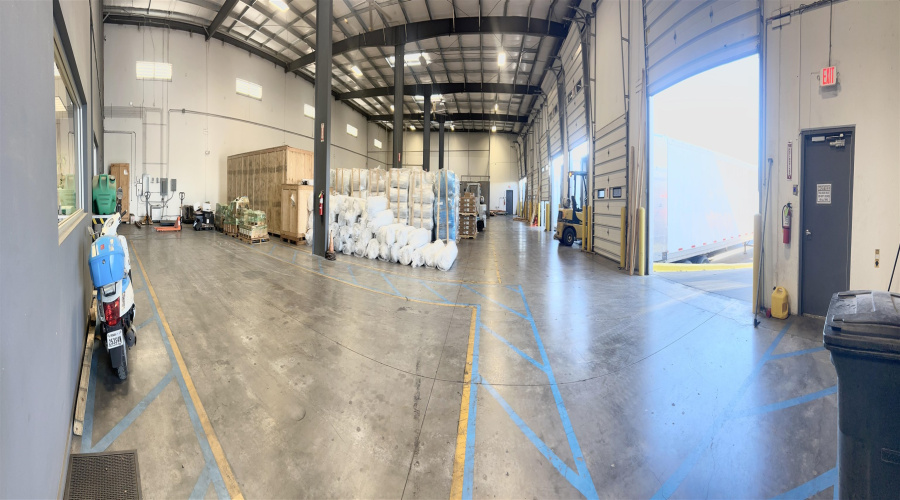 606 Grand Central Blvd, Laredo, Texas 78045, 1 Bedroom Bedrooms, 21 Rooms Rooms,3 BathroomsBathrooms,Commercial/industrial,For Rent,606 Grand Central Blvd,20255000